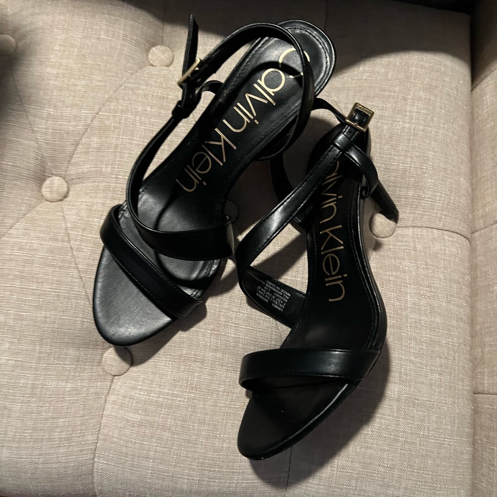 Brand new never worn Calvin Klein heel sandal